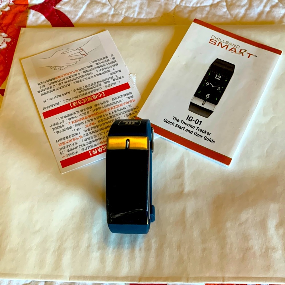 Fitness Chillband Smart  Thermo Tracker. Track your vitals.